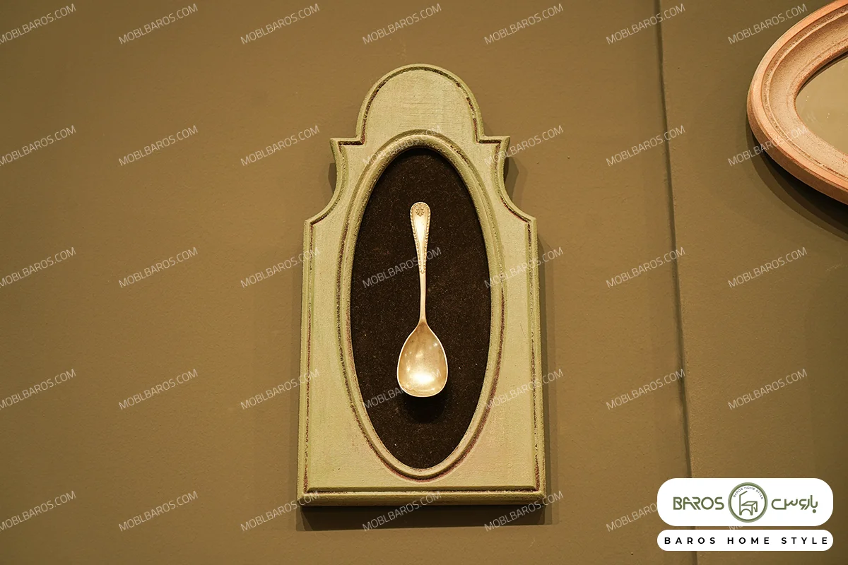 قاب آینه چوبی جذاب قاشق با صفحه مشکی خرید مبل باروس 3392 (1)