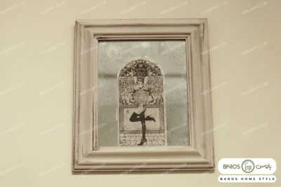 قاب چوبی جدید و جذاب با آیینه طرح دار نوستالژی خرید مبل باروس ۳۹۳۹۲