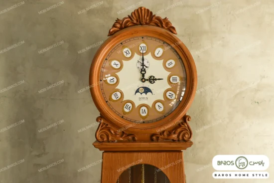 ساعت ایستاده و کنار سالنی چوبی ویکتوریا باروس (3)