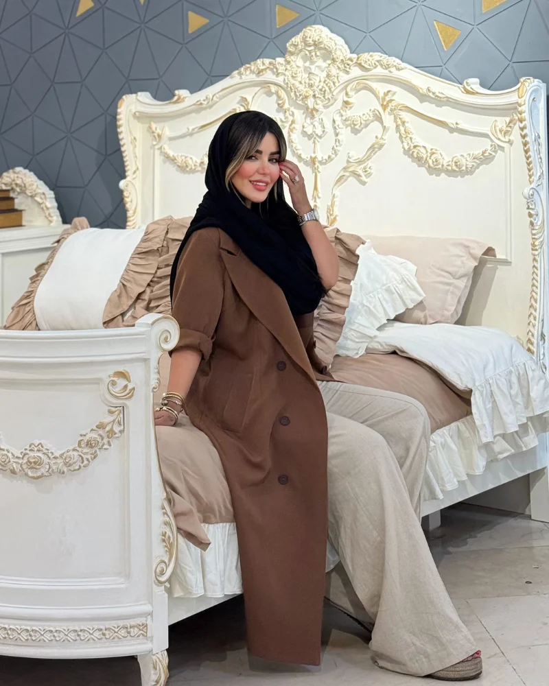 الهام حسینی در نمایشگاه جدید مبل باروس